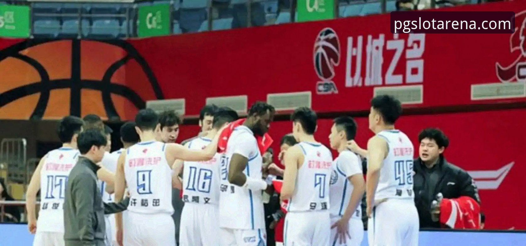 CBA季后赛激战最新情况：浙江加时绝杀宁波晋级八强，兰道夫33分引领逆转